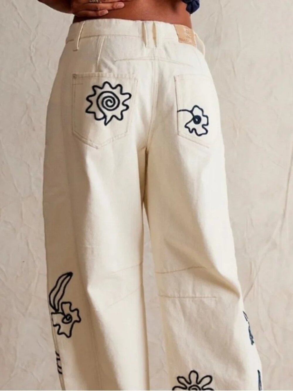 We The Free People Good Luck Soutache Barrel Jeans ivory floral embroidery sz 33 - Picture 7 of 16